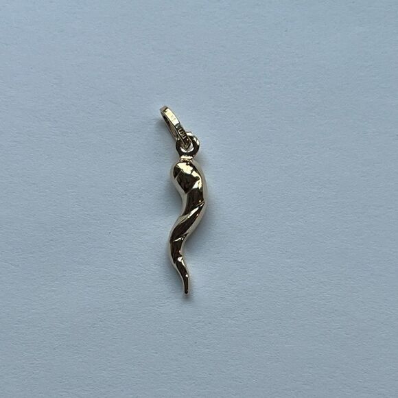 14k Solid Yellow Gold Twisted Cornicello Italian Horn Pendant | Italian horn | - Picture 3 of 5
